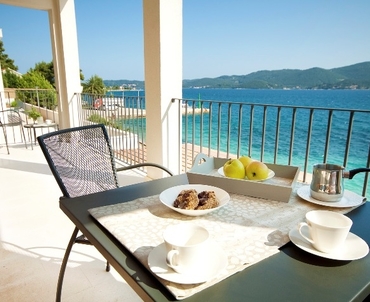 Luxury apartments Viganj - breakfast on your beautiful terrace