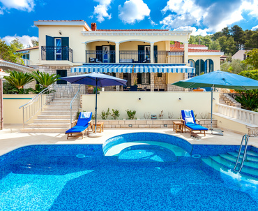 Luxurious villa Dionysus with pool 